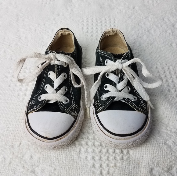 Converse Other - Converse Chuck Taylor Sneakers Kids Unisex Size 7